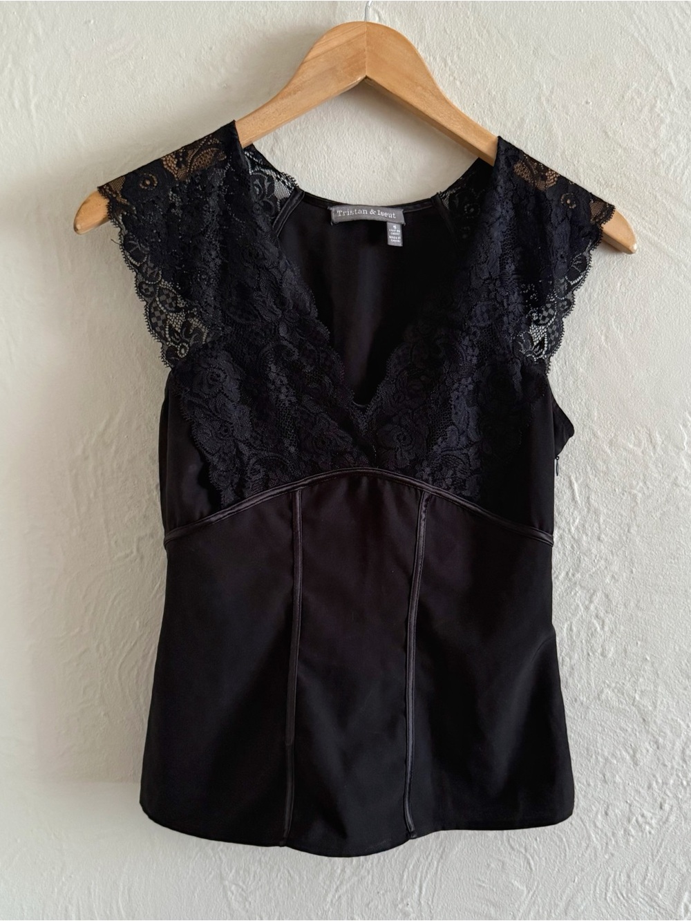Y2K Tristan & Iseut Black Lace V-Neck Cami Top Size S